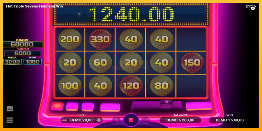 Hot Triple Sevens Hold & Win máquina de juego por dinero, imagen 4